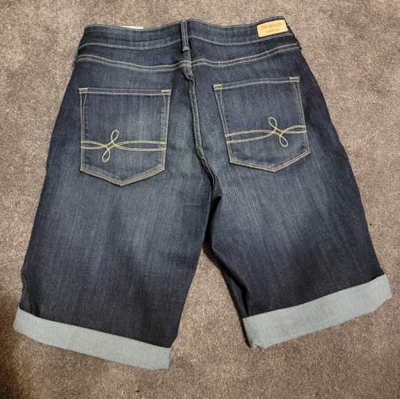 Denizen from levis modern skinny shorts - Picture 2 of 4